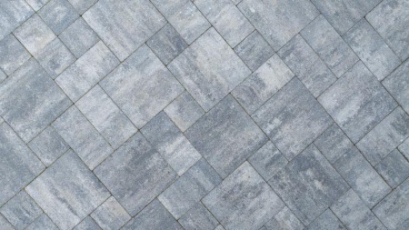 Carrelage extérieur, quels matériaux choisir pour résister au climat ?